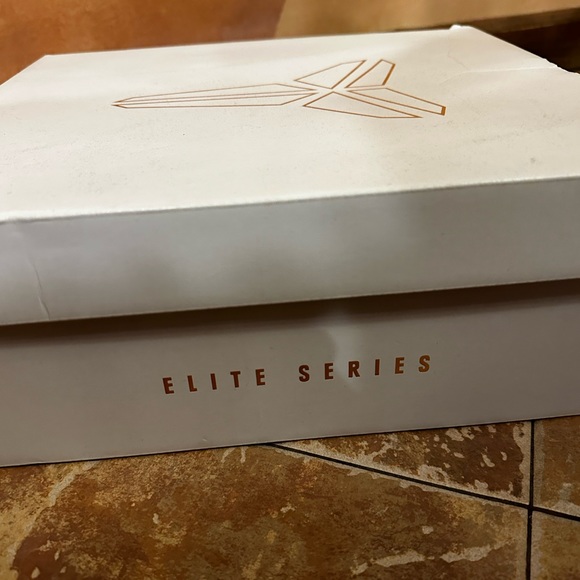 Kobe X Elite Koda Sneakers - Picture 3 of 8